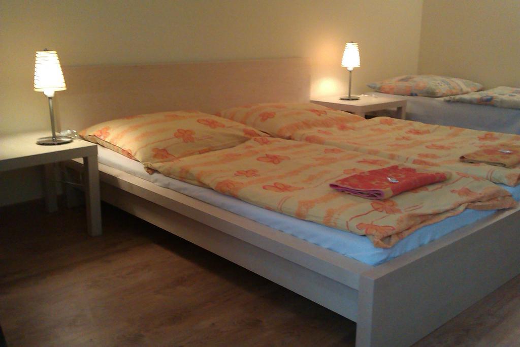 Hotel Jelen Пезинок Номер фото